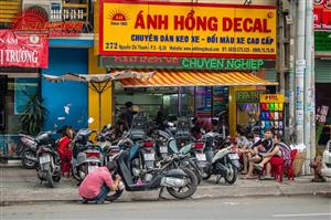 kinh-nghiem-can-trang-bi-khi-dan-keo-xe-anh-hong-decal