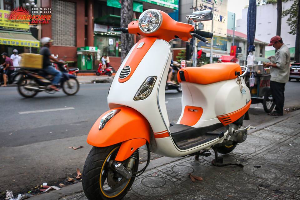 thiết-kế-tem-xe-vespa-dán-tem-xe-vespa